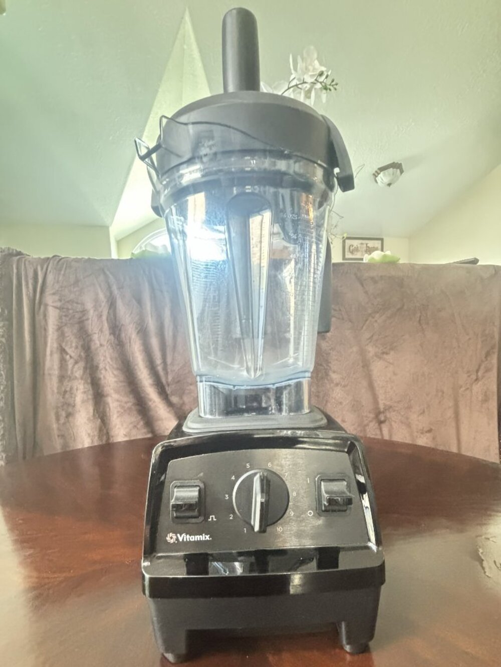 Vitamix VM0197 Professional Series 750 Blender with 64oz Container + Tamper